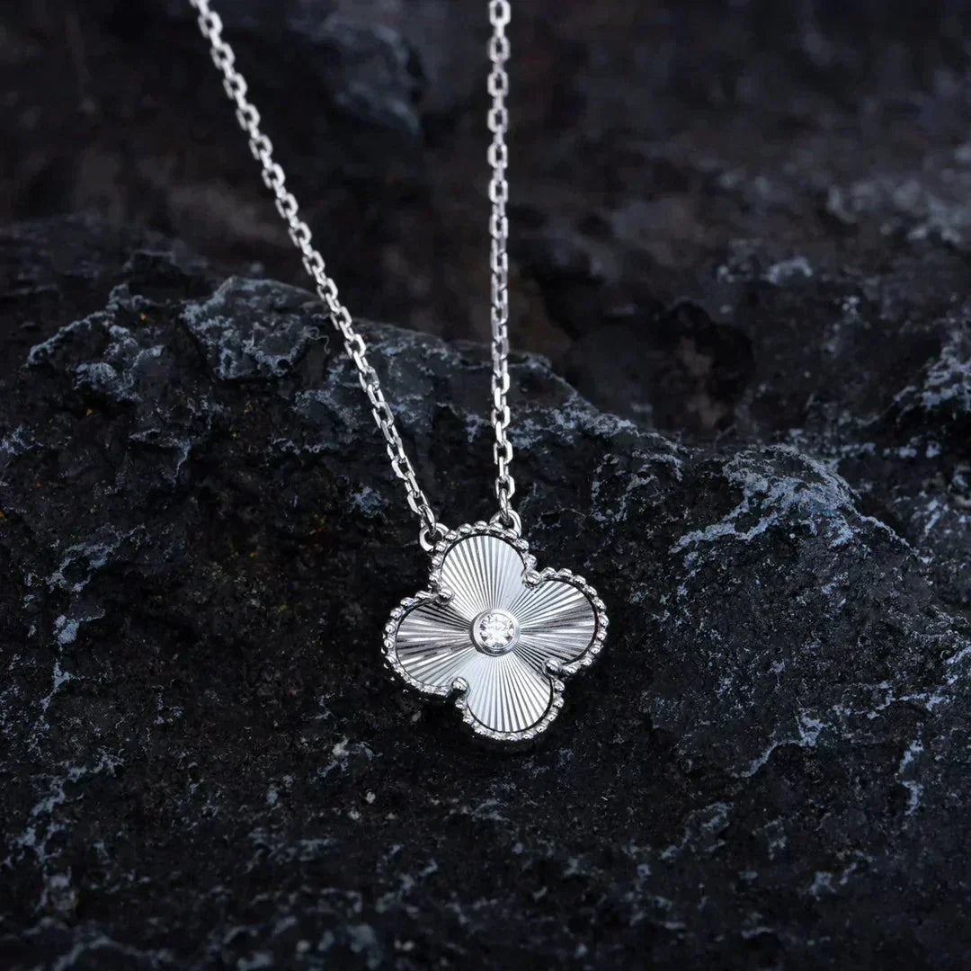 Miro CLOVER  15MM DIAMOND LASER NECKLACE SILVER