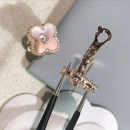 Miro CLOVER MEDIUM 1 MOTIFS  PINK MOP DIAMOND EARRINGS