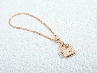 Miro AMULETTE PEDANT ROSE GOLD NECKLACE