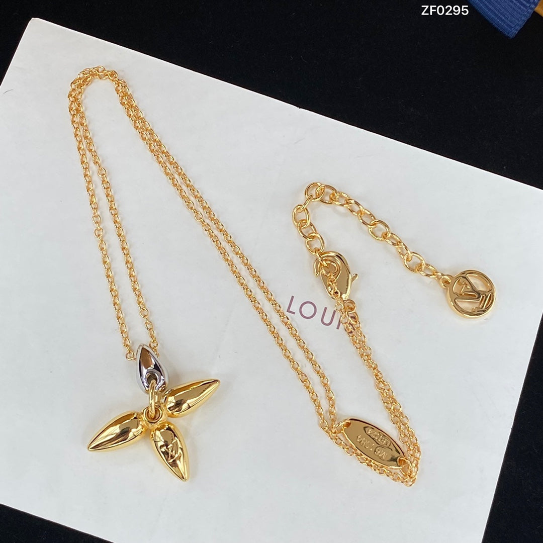 Miro LOUISETTE PEDANT GOLD NECKLACE
