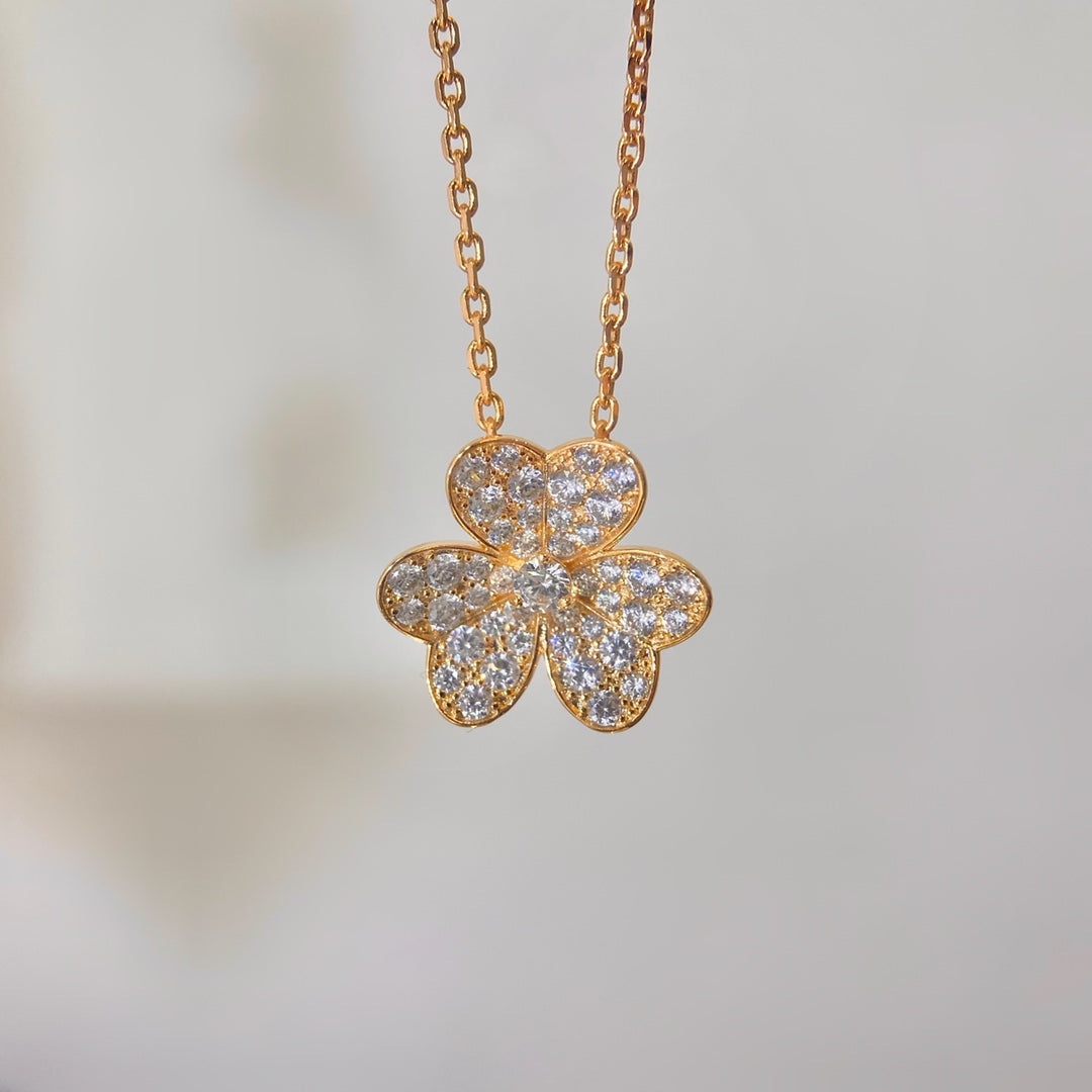 Miro FLOWER DIAMOND NECKLACE