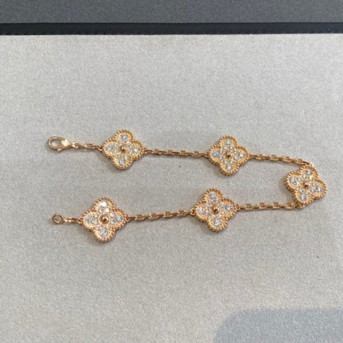[Miro ] New  CLOVER 5 MOTIF FULL DIAMOND BRACELET COLLECTION