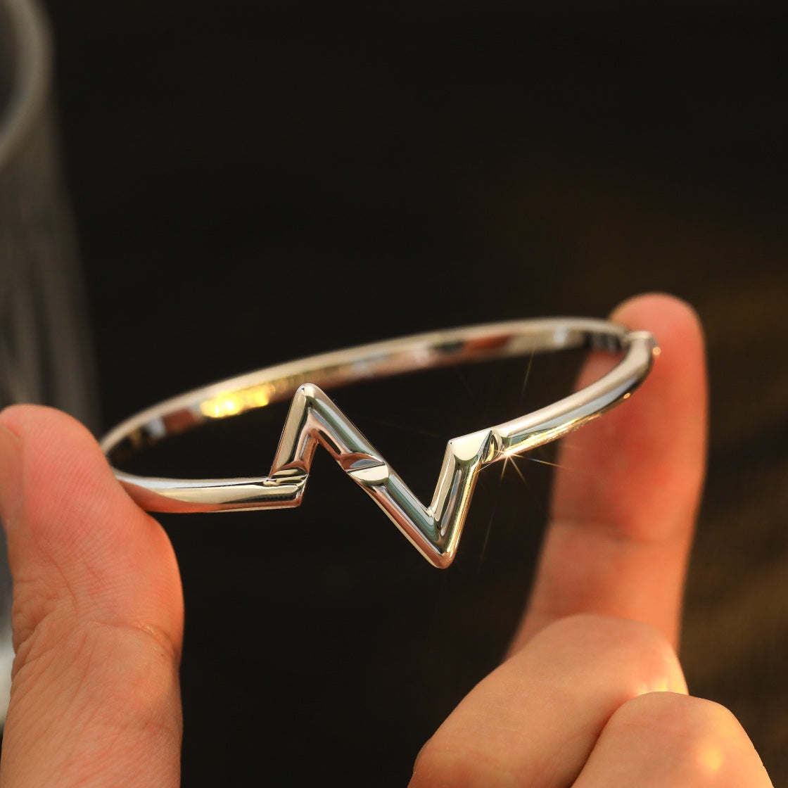 Miro VOLTE UPSITE DOWN BRACELET