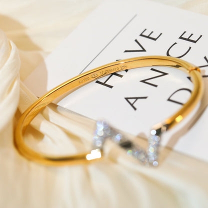 Miro VOLTE UPSITE DOWN GOLD DIAMOND BRACELET