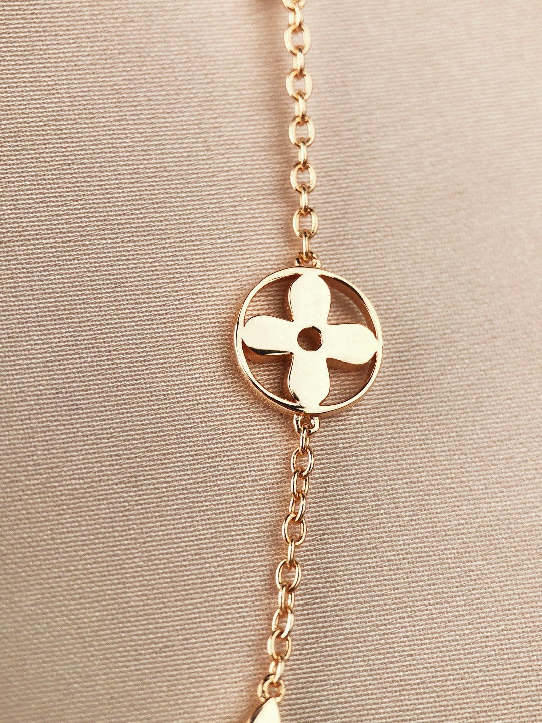 Miro STAR AND SUN 7 MOTIFS GOLD BRACELET
