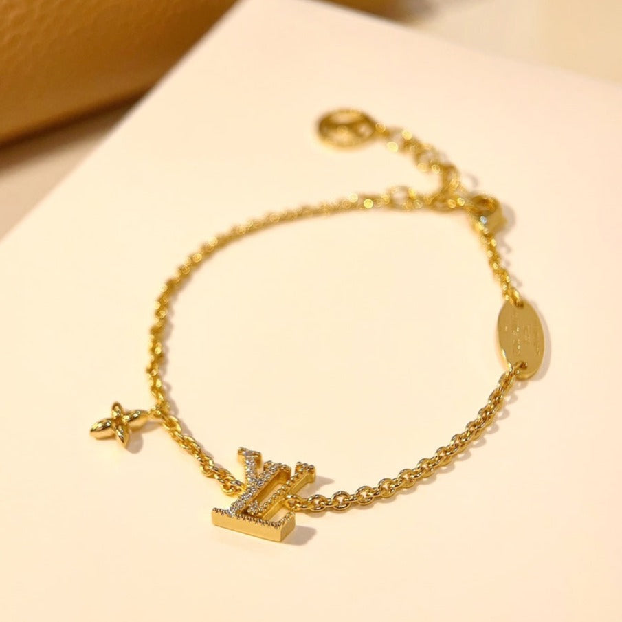 Miro LOGO STAR MOTIF GOLD BRACELET