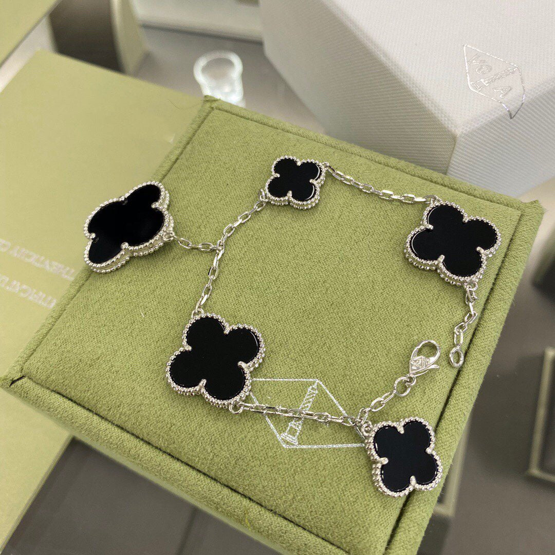 Miro CLOVER 5 MOTIFS SIVLER ONYX BRACELET