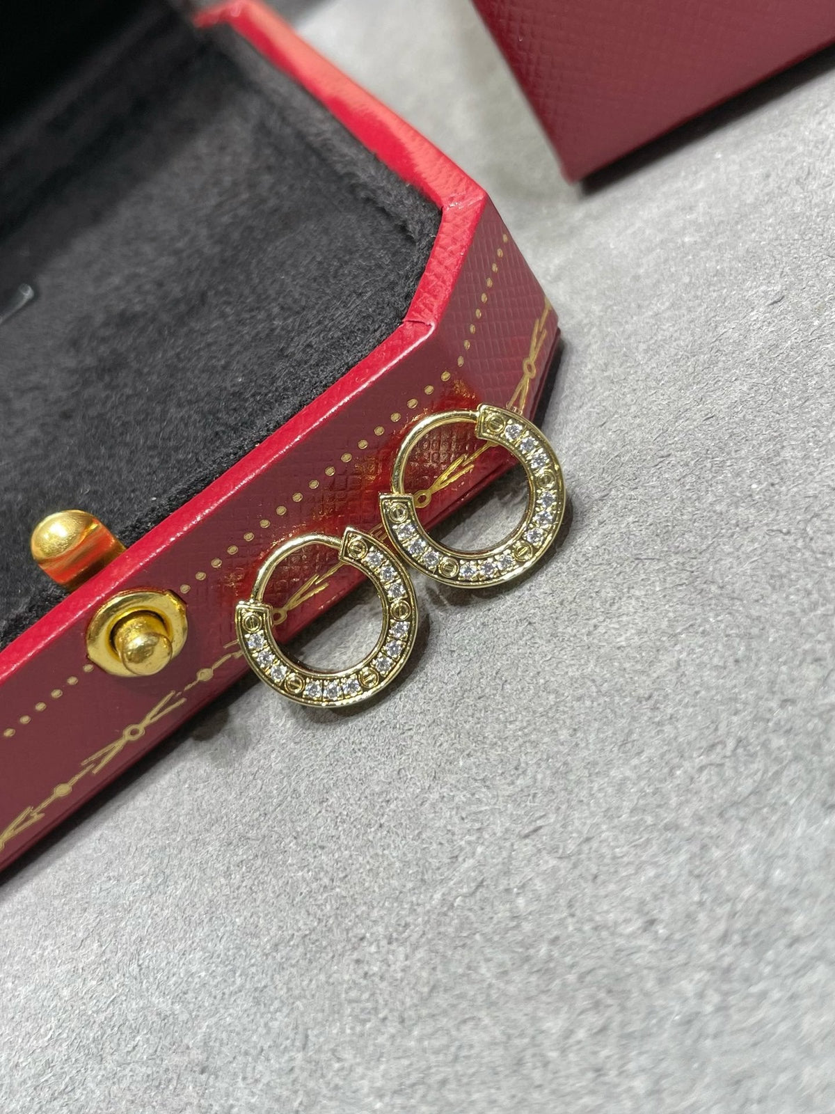 Miro LOVE DIAMOND EARRINGS