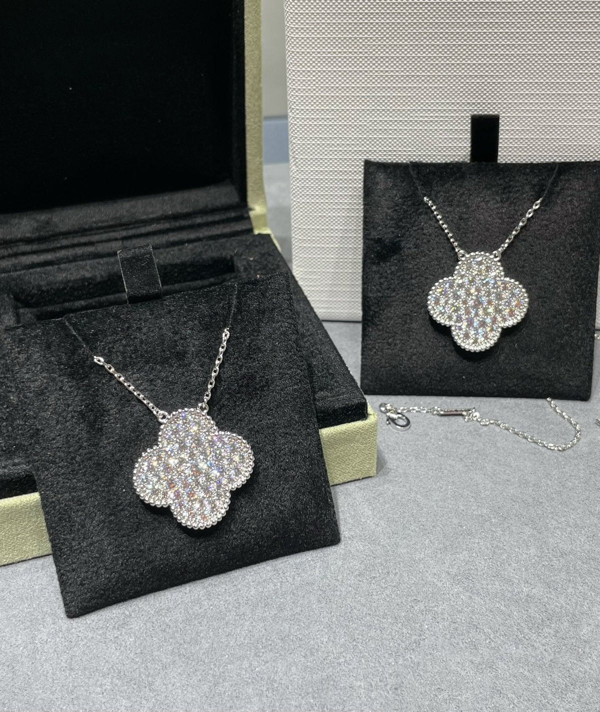 Miro CLOVER 25MM LARGE PENDANT DIAMOND PAVED SILVER NECKLACE