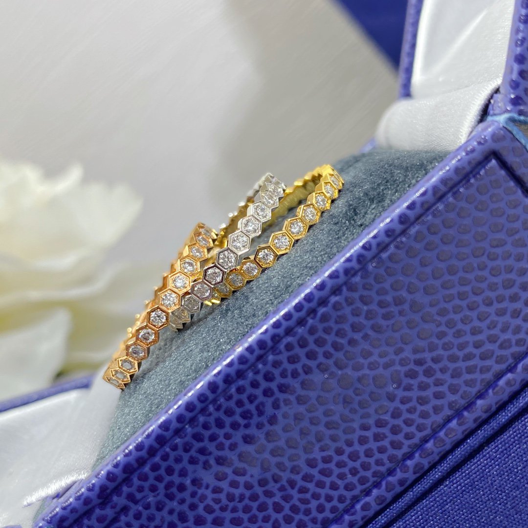 Miro BEE LOVE DIAMOND PAVED SMALL RING