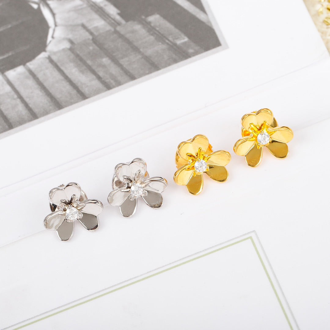 Miro FRIVOLE MINI FLOWER EARRINGS