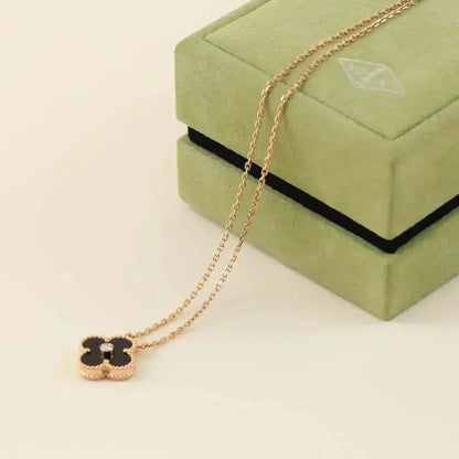 Miro CLOVER 15MM DIAMOND ONYX NECKLACE