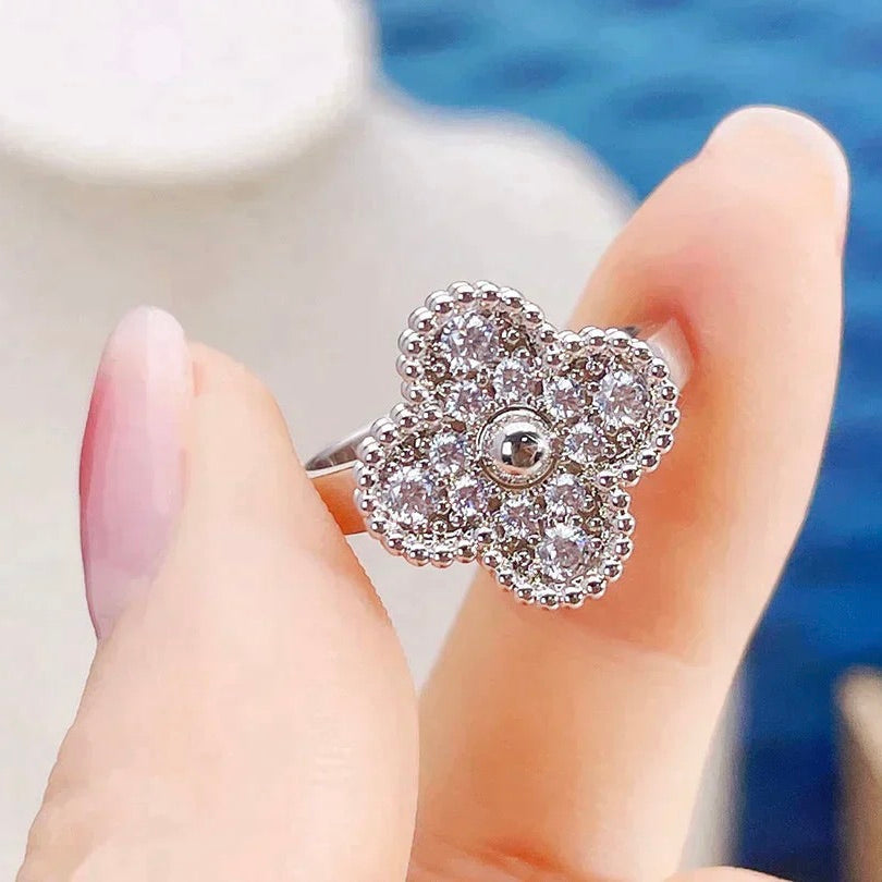Miro CLOVER DIAMOND RING