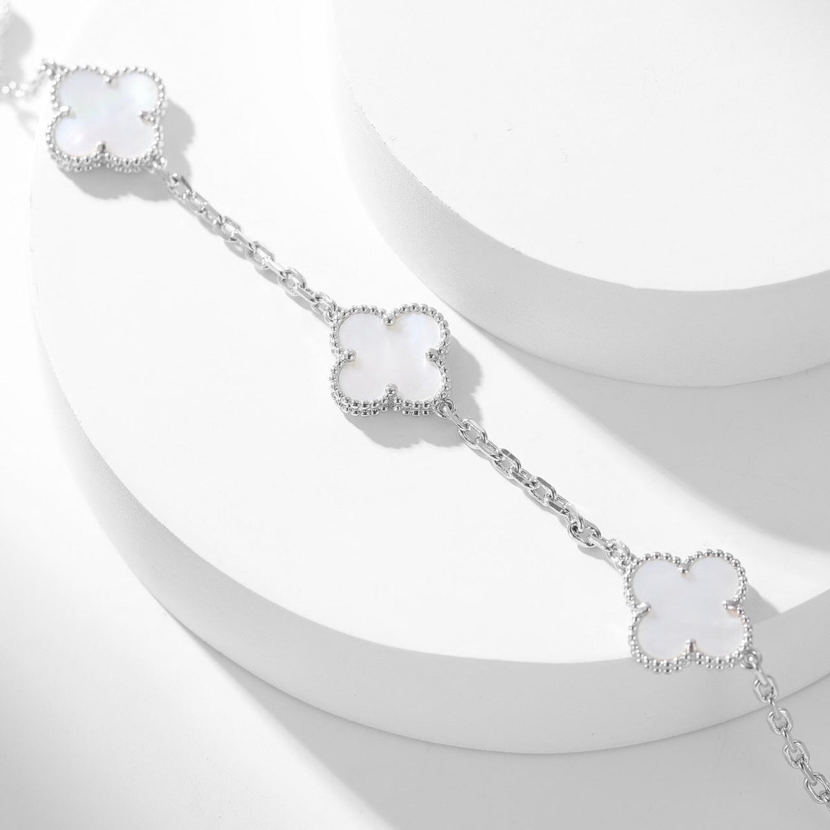 Miro CLOVER 10 MOTIFS WHITE MOTHER OF PEARL NECKLACE