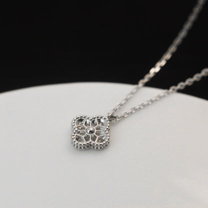 Miro CLOVER MINI 9.5MM PENDANT DIAMOND NECKLACE