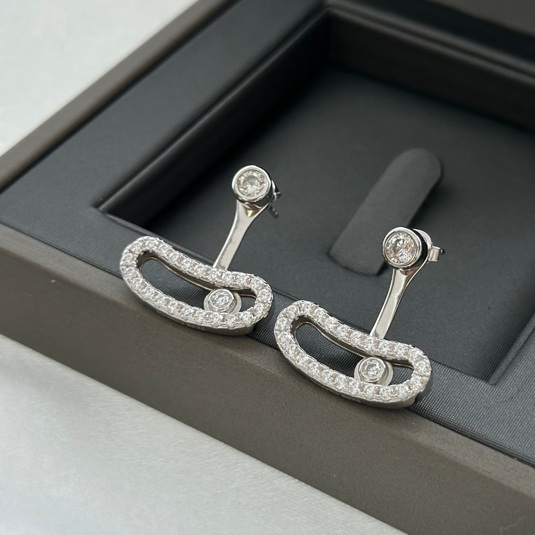 [Miro ]MOVE UNO SILVER DIAMOND EARRINGS