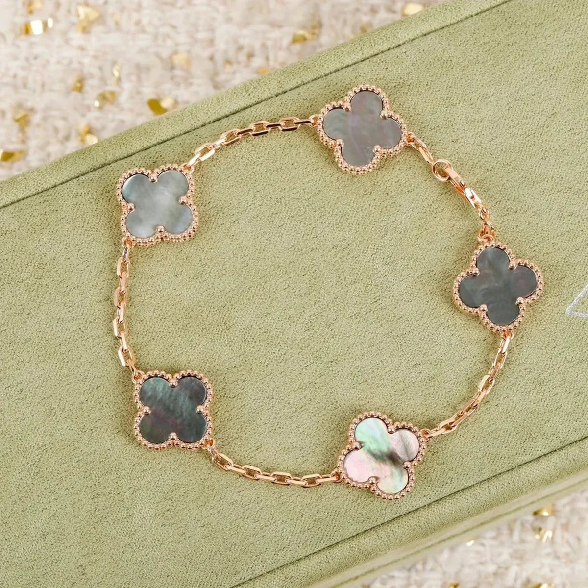 [Miro ]New CLOVER 5 MOTIF GRAY MOP BRACELET COLLECTION