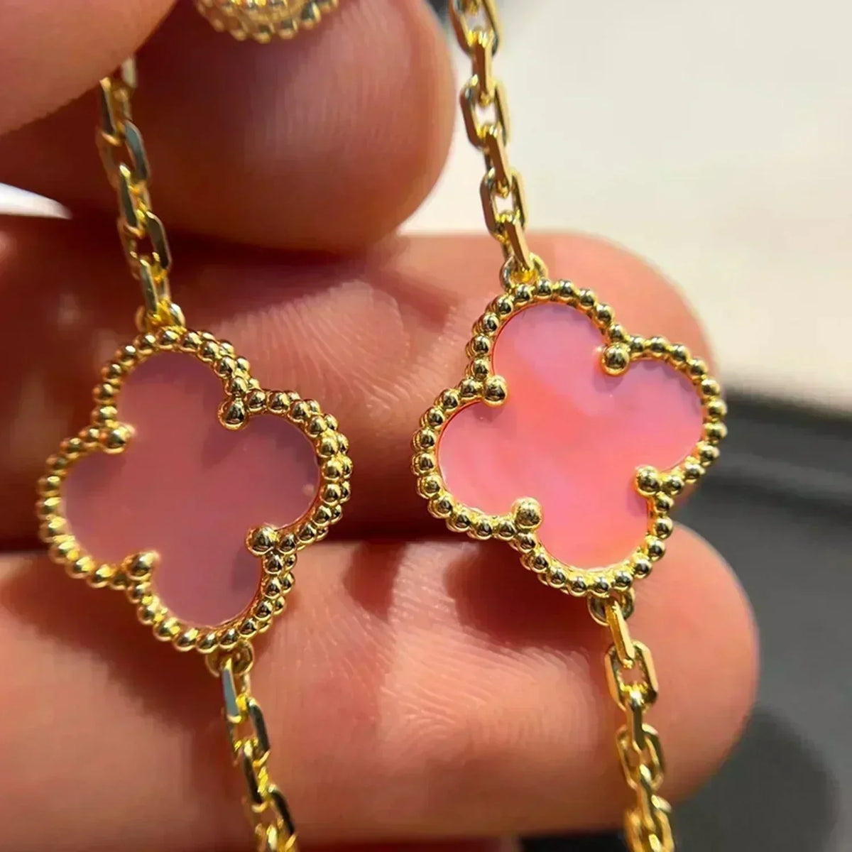 [Miro ]New  CLOVER 5 MOTIFS  PINK MOP BRACELET COLLECTION